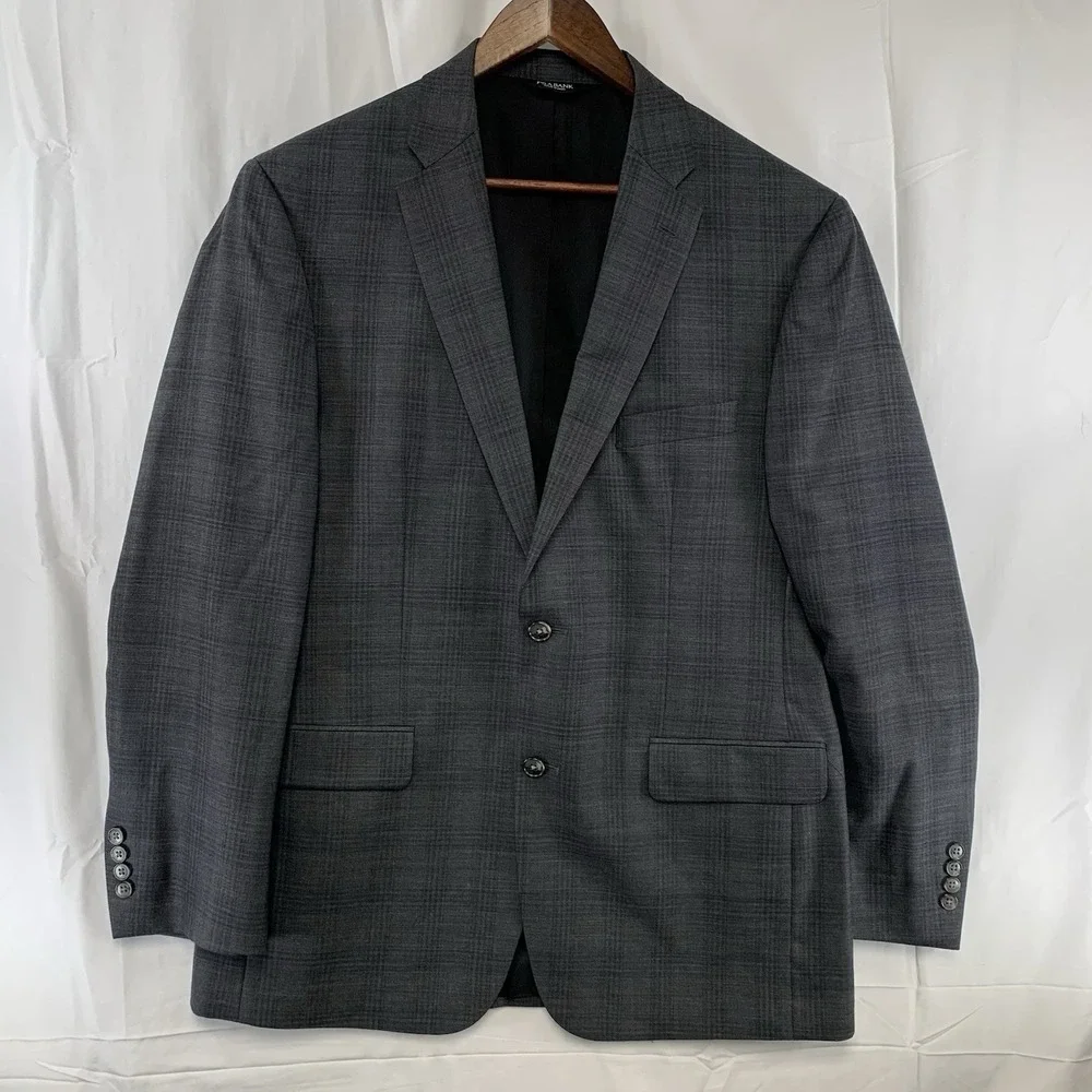 Jos A Bank Traveler 2 Pc Gray Plaid Wool Suit Mens 43L‎ / 37 x 32 Jacket Pants